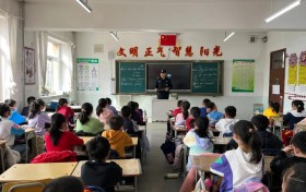 反恐宣传进校园 学习常识保安全